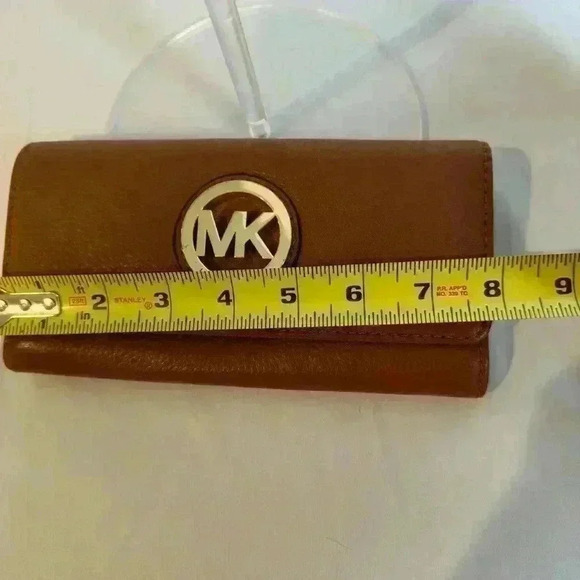 Michael Kors Fulton Flap Leather Wallet Brown - Picture 8 of 9